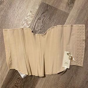 Women’s small waist trainer- brand new with tags.